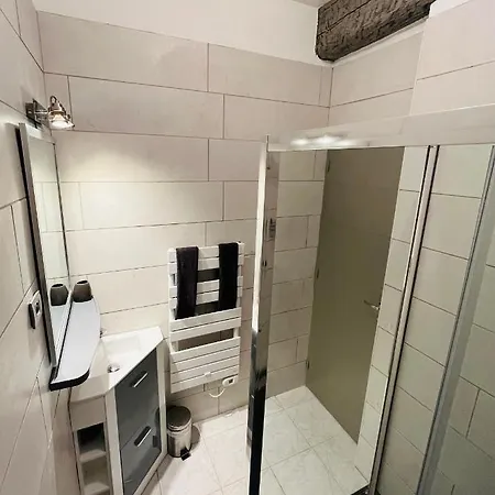 Apartman T2 Dans Le Centre De *